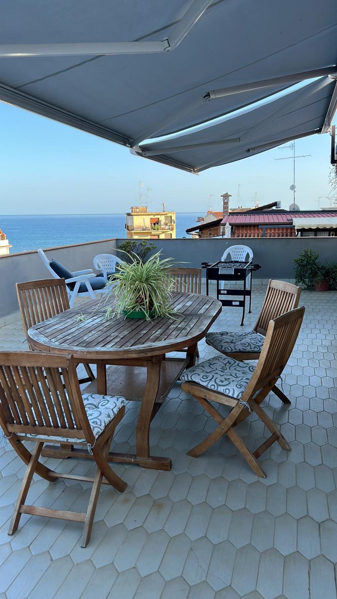 Suite Home Panorama Giardini-Naxos Kültér fotó