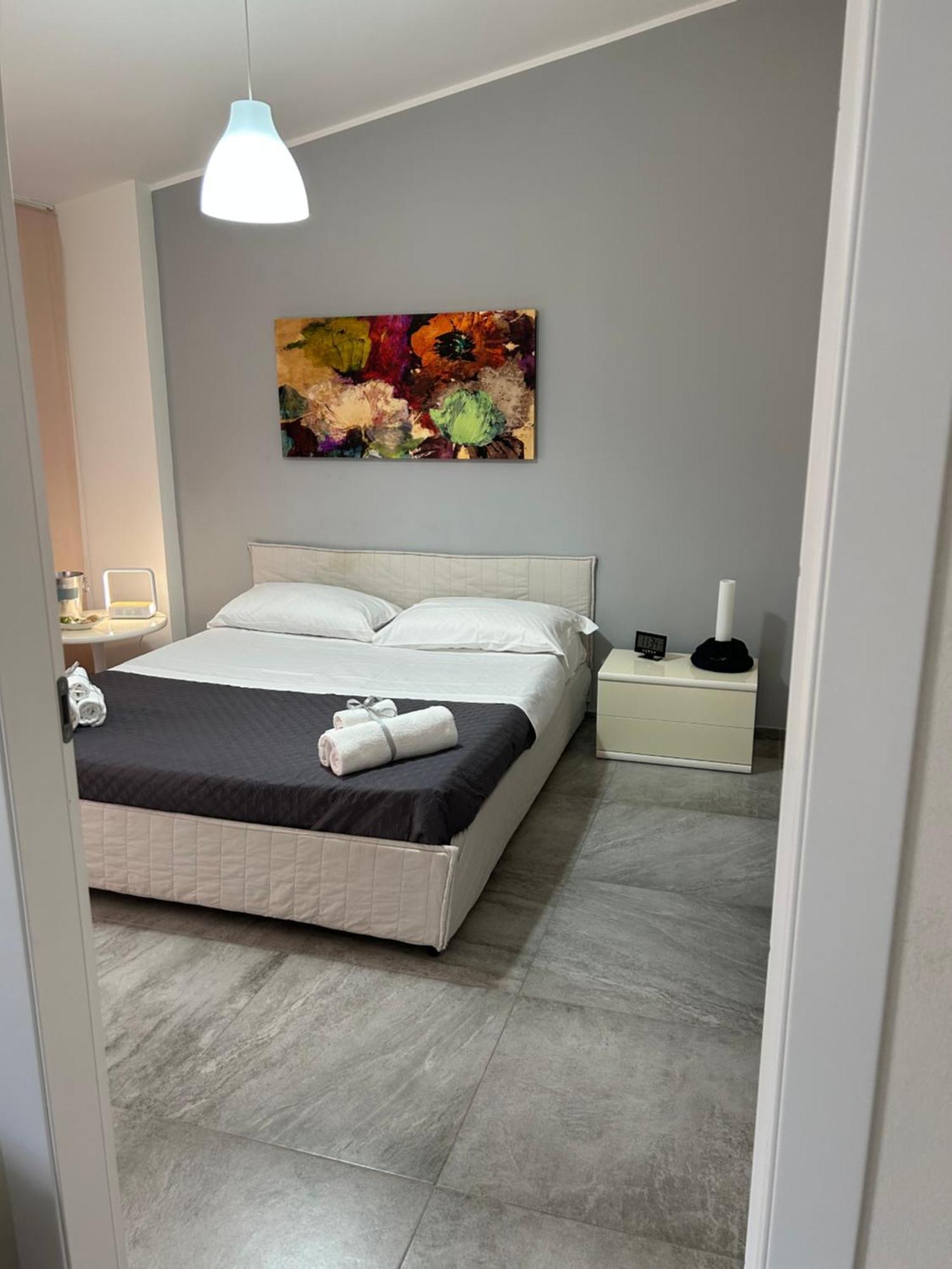 Suite Home Panorama Giardini-Naxos Kültér fotó